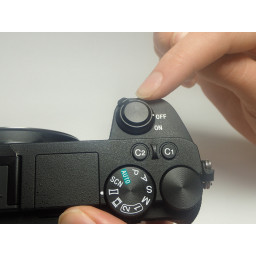 Замена батареи Sony α6500